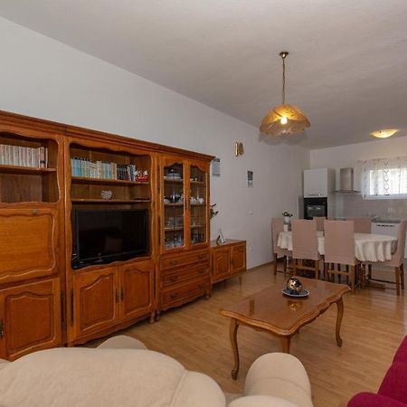 Apartments Tolic Биоград на Мору Екстериор снимка