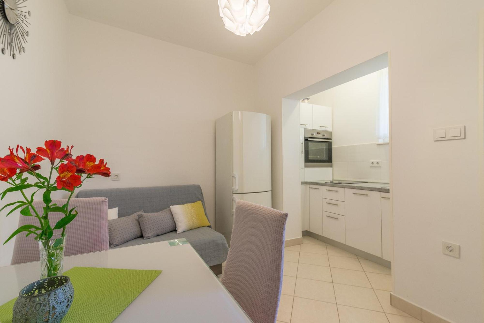 Apartments Tolic Биоград на Мору Екстериор снимка
