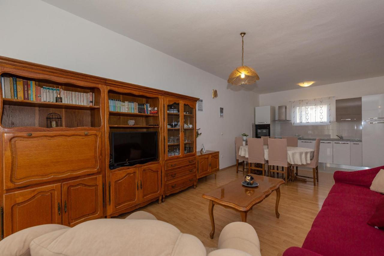 Apartments Tolic Биоград на Мору Екстериор снимка