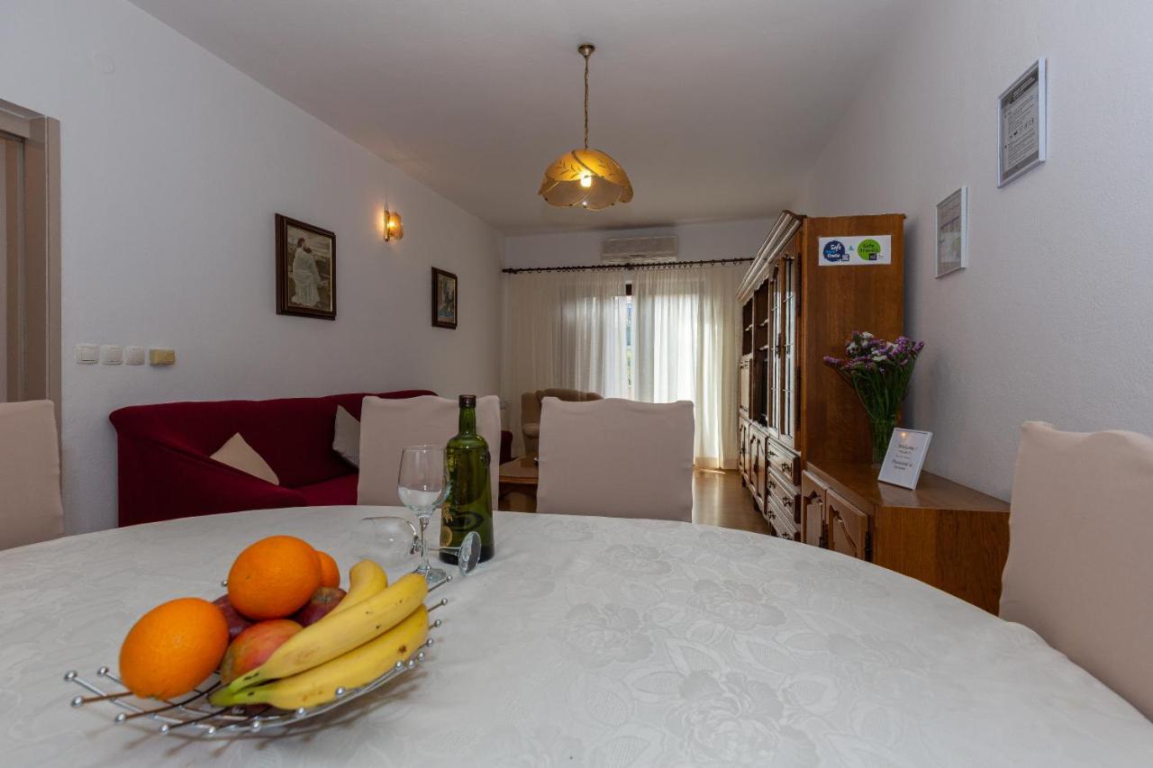 Apartments Tolic Биоград на Мору Екстериор снимка