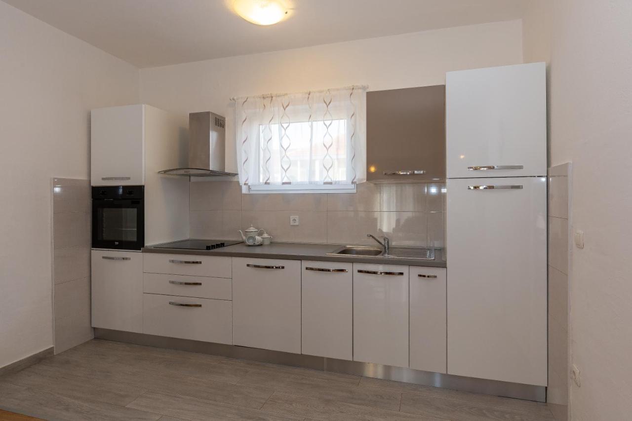 Apartments Tolic Биоград на Мору Екстериор снимка